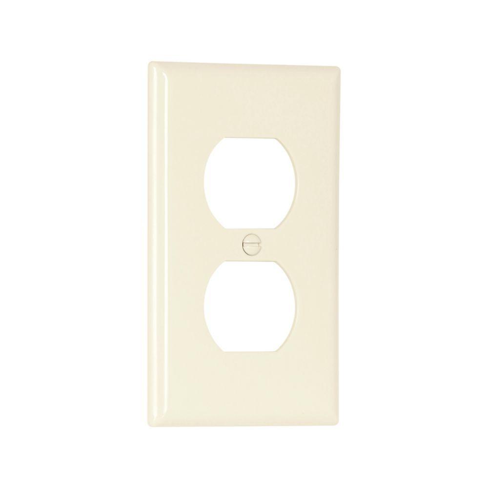 Wallplate Receptacle Light Alm