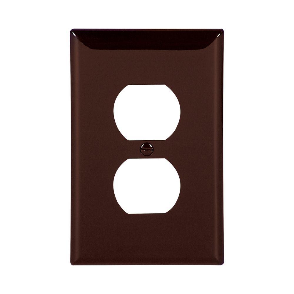 Wallplate Receptacle Mid-Size